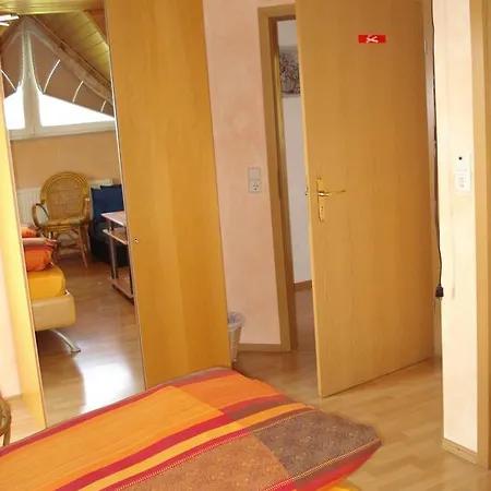 - Gaestehaus Gertrud Moog- Pensión Rust