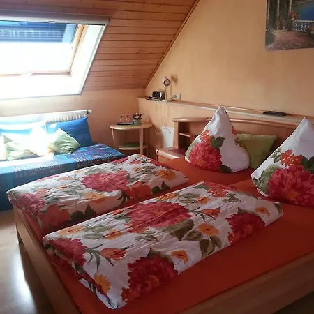 - Gaestehaus Gertrud Moog- 4* Rust